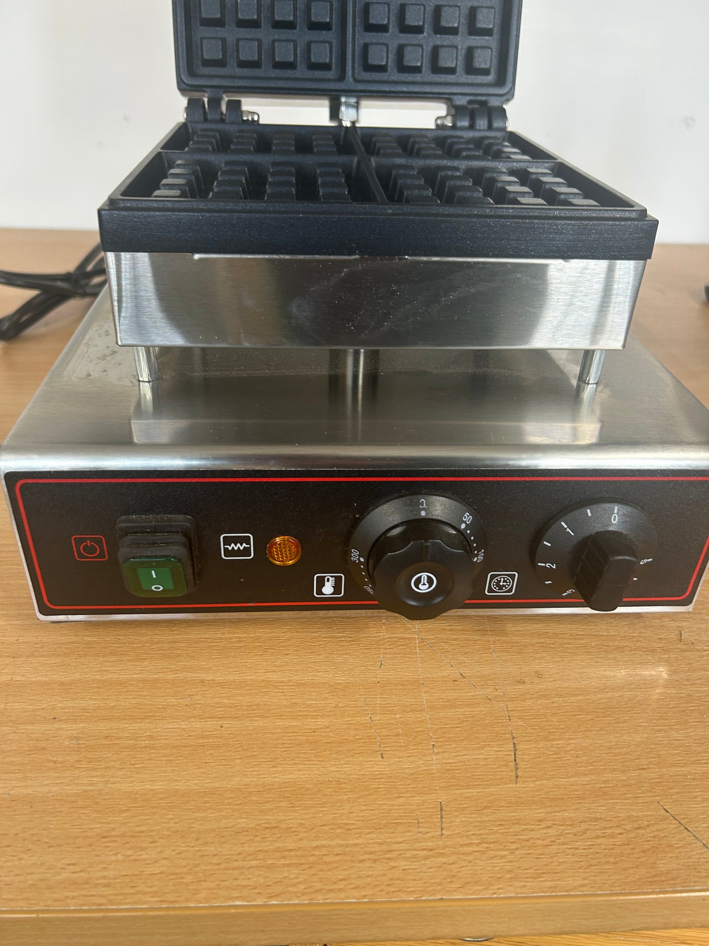 Commercial Waffle Maker - Square