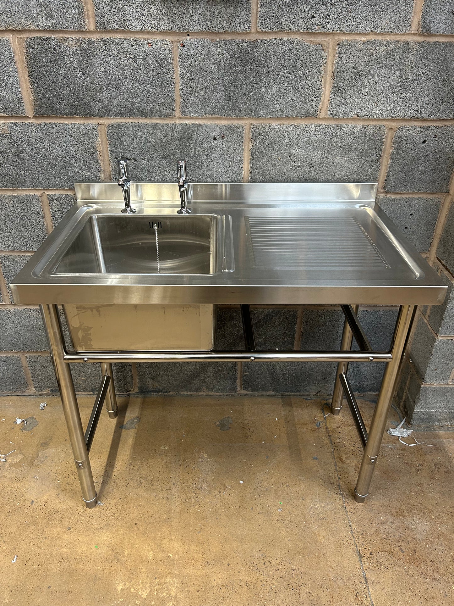 1000x600x900mm Commercial Sink & Tap