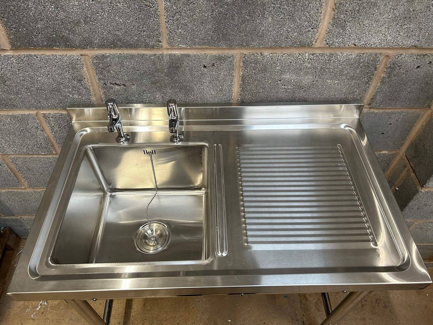 1000x600x900mm Commercial Sink & Tap