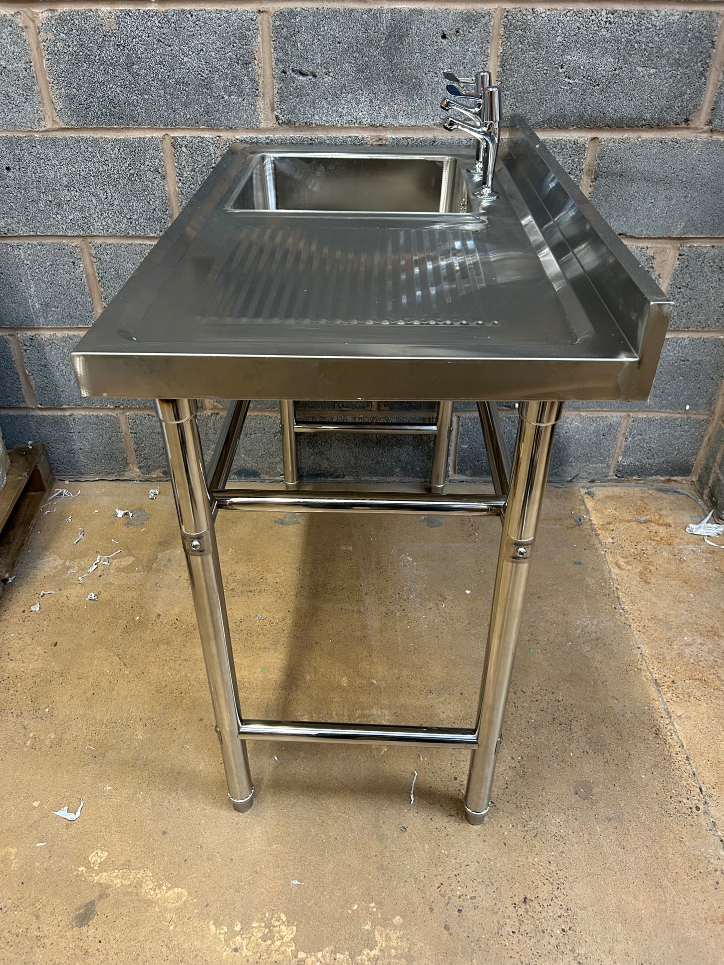 1000x600x900mm Commercial Sink & Tap